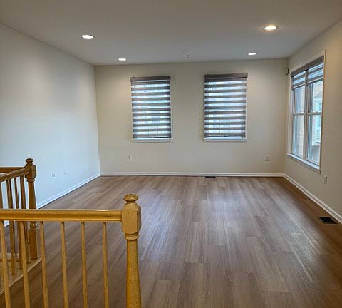 3rd image of 490 Fulton Ct #490