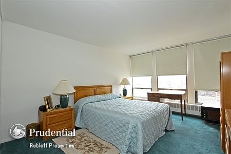 5th image of 1400 E 55th St #606S