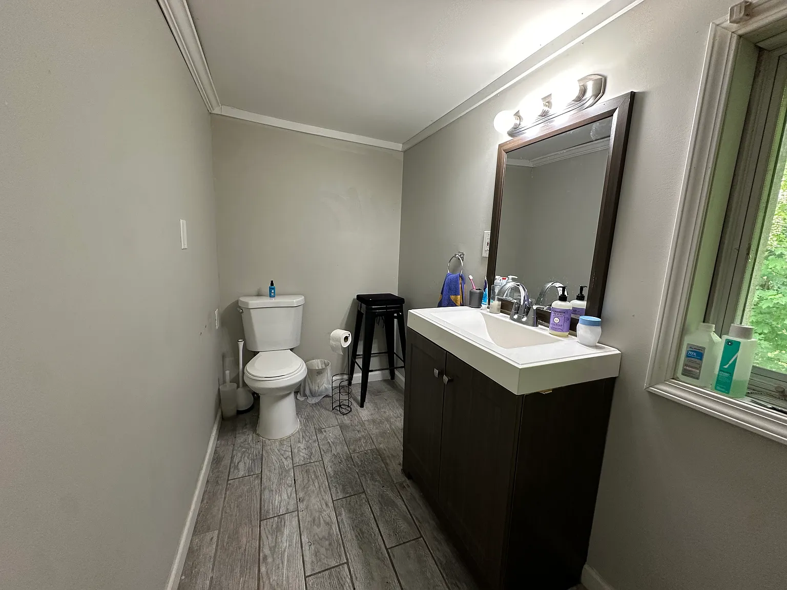 6 bed, 3590 sqft, $4,500 — Photo 4
