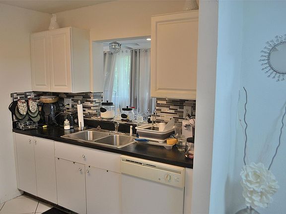 3rd image of 17330 NW 17th Avenue