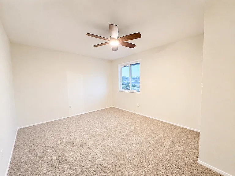 275 Hillshire Dr — Photo 16