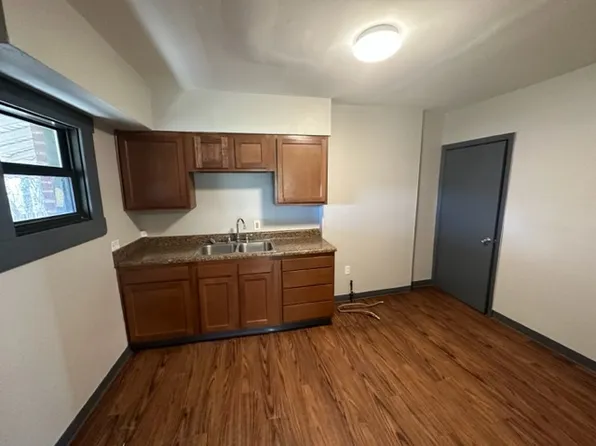 2137 Kensington Ave, Youngstown, OH