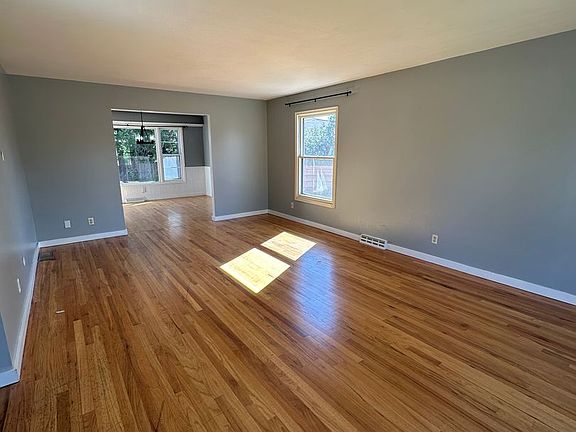 5th image of 5163 Sycamore Rd