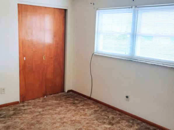 155 Church St, Weirton, WV 26062