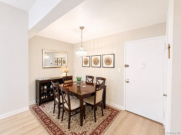 5th image of 209-10 41st Ave #3N