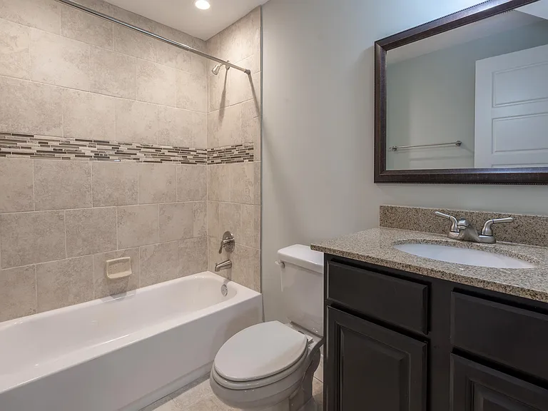 922 S Clinton St — Photo 16