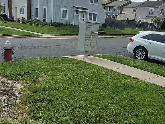 2nd image of 1050 Knight Ln