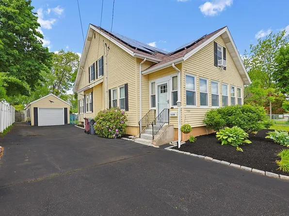 1139 East St, Dedham, MA 02026