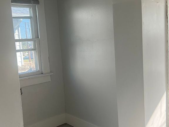 5th image of 2130-2132 Salem Ave #2130