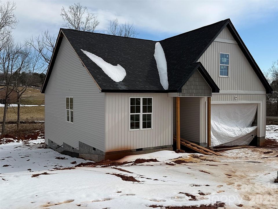 2nd image of 4768 Thoreau Dr