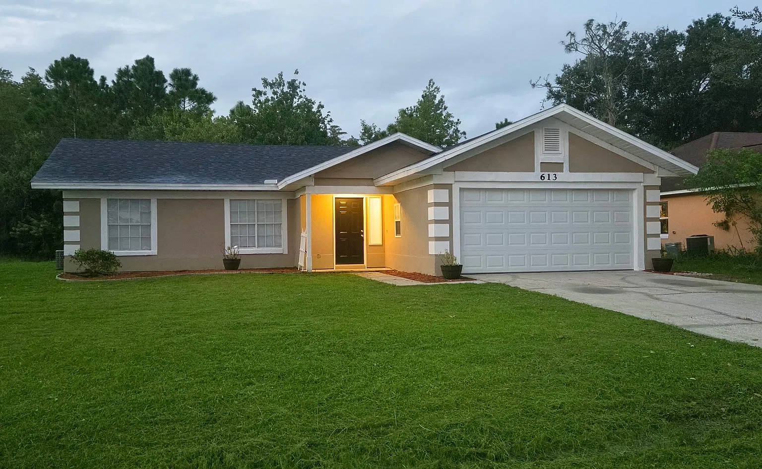 4 bed, 1070 sqft, $2,095 — Photo 1