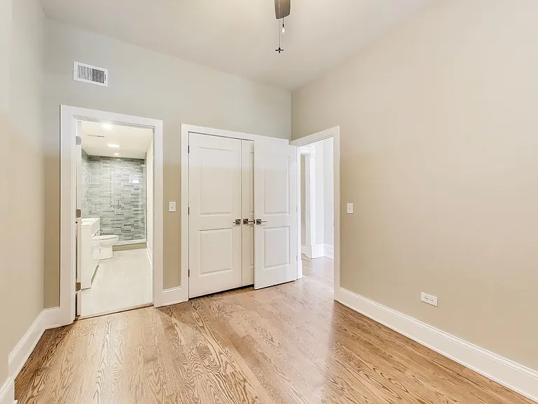1429 W Grand Ave — Photo 10
