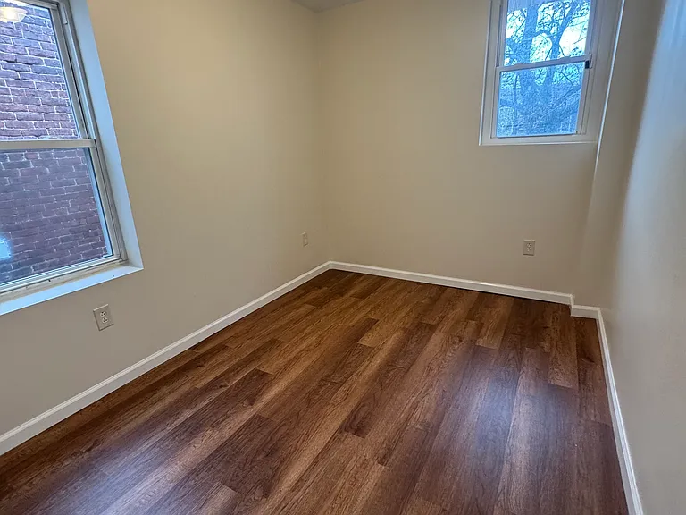 63 Asbury St — Photo 11