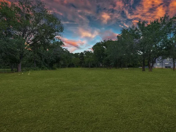 1049 Shady Oaks Dr, Southlake, TX 76092