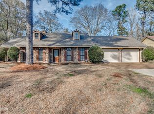 1422 Mossline Dr, Jackson, MS 39211