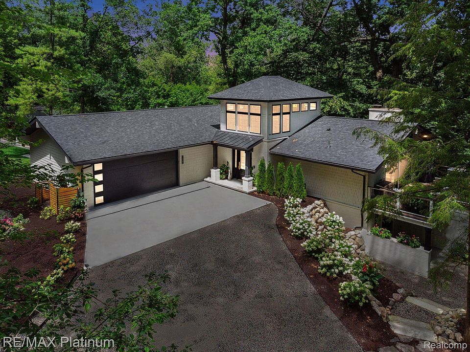 1st image of 364 Au Sable Pl