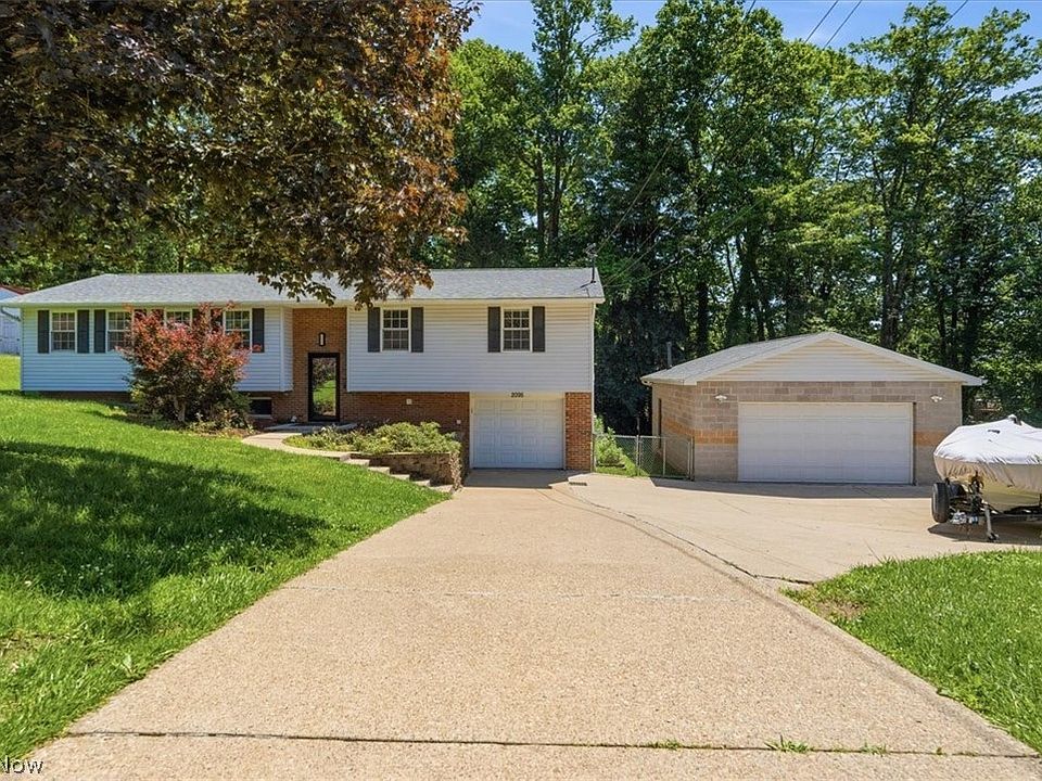 1st image of 2098 Meadowview Dr