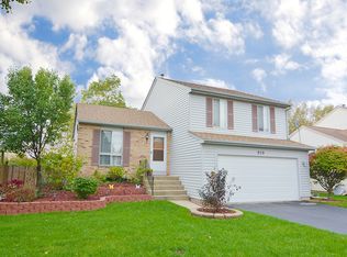 919 Hartwood Dr, Streamwood, IL 60107