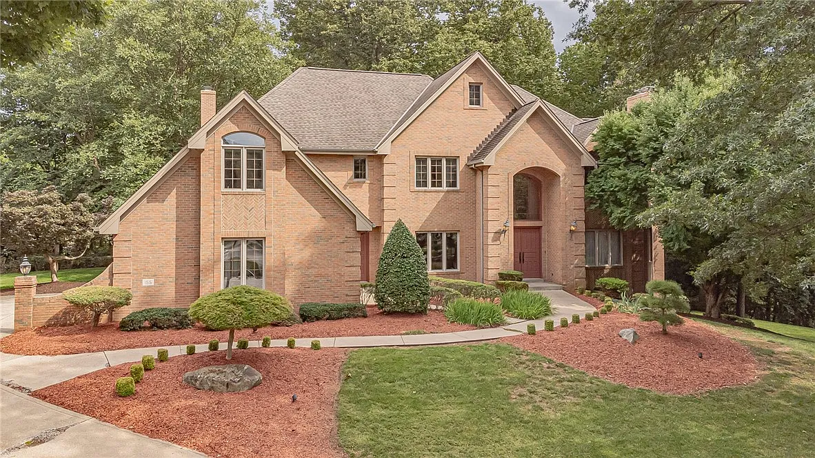155 Mount Vernon Dr photo 1