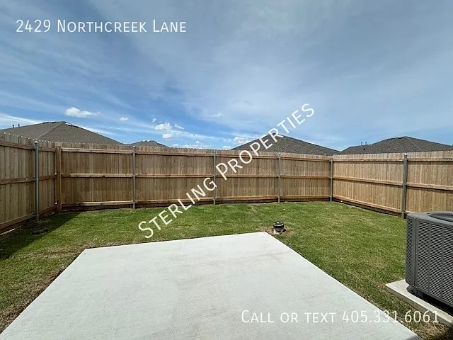 2429 Northcreek Ln — Photo 25