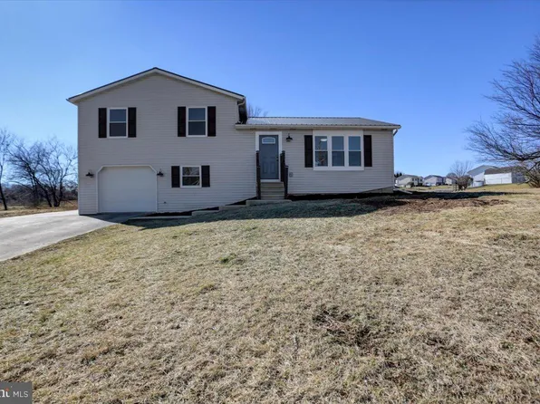 1188 Candice Ln, Chambersburg, PA 17201