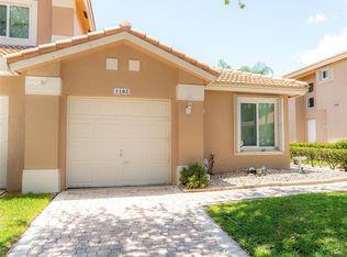 1102 SW 158th Avenue, Pembroke Pines, FL 33027