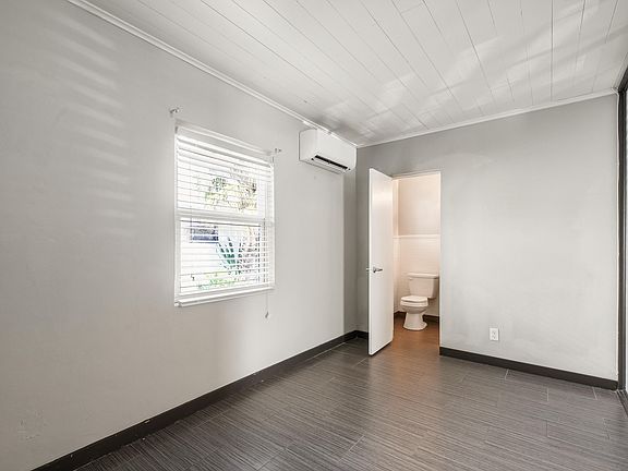5th image of 3021 N Ocean Dr #9