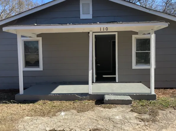 110 Oak Ln, Lagrange, GA 30241