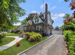 256 Grove St, Teaneck, NJ 07666