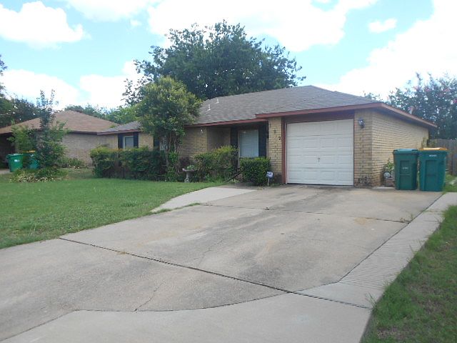 1st image of 122 E Milas Ln