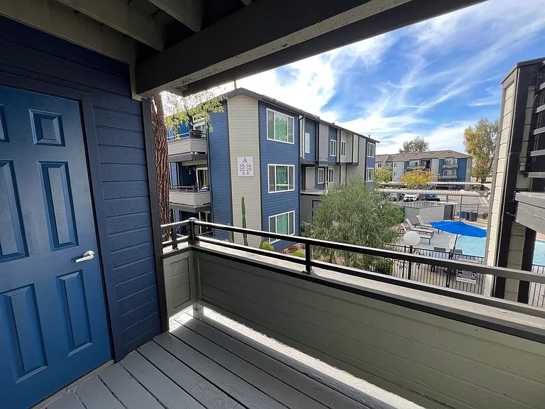 River House Apartments — Photo 60