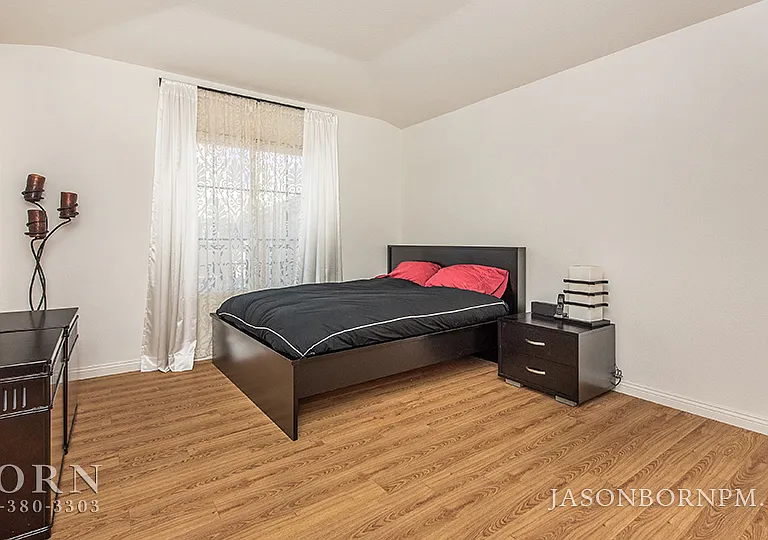 5482 Avignon Ct — Photo 8