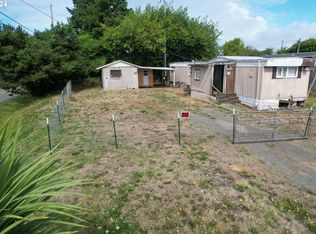 90837 Hollywood Ln, Coos Bay, OR 97420