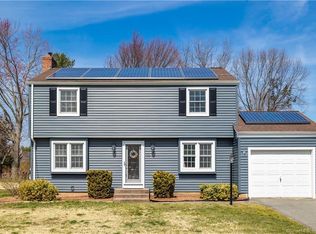 19 Hunter St, Manchester, CT 06040