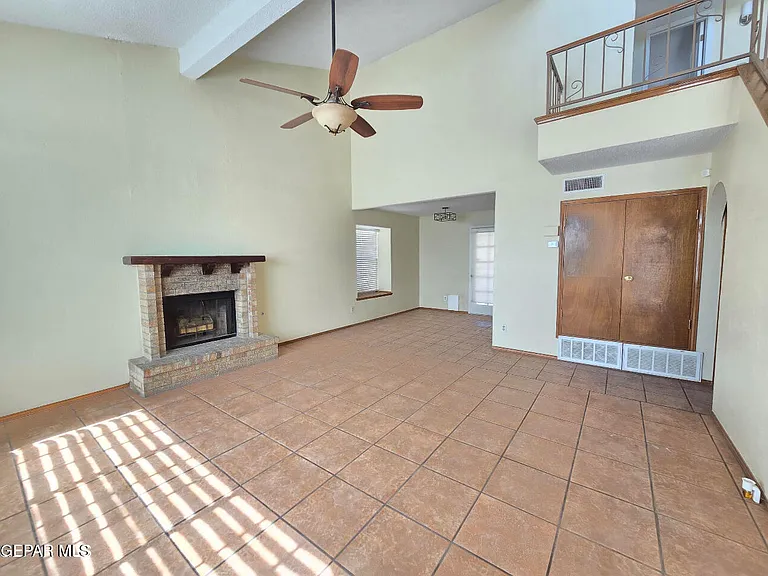 11725 Fred Perry Dr — Photo 3