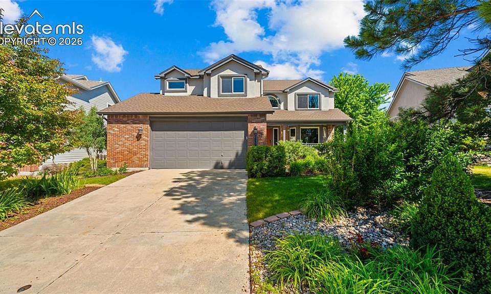 1st image of 15390 Paddington Cir