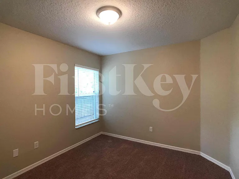 1736 W Pine St — Photo 12