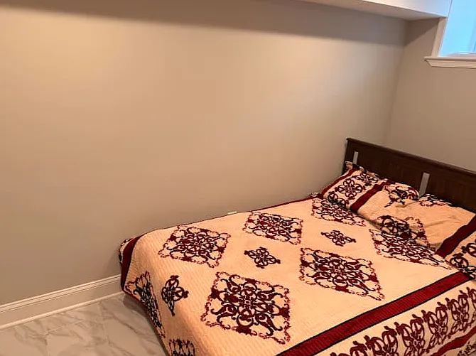 3 bed, 3.0 bath, 1600 sqft, $900 — Photo 3