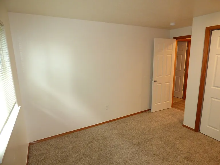 5699 Waln Creek Ct S — Photo 31