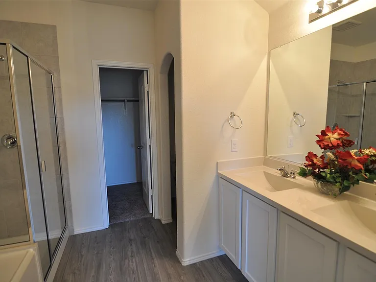 8913 Zubia Ln — Photo 8