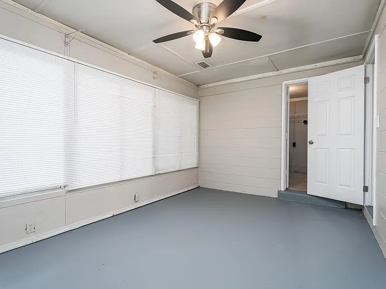 385 Dunwoodie Rd — Photo 10