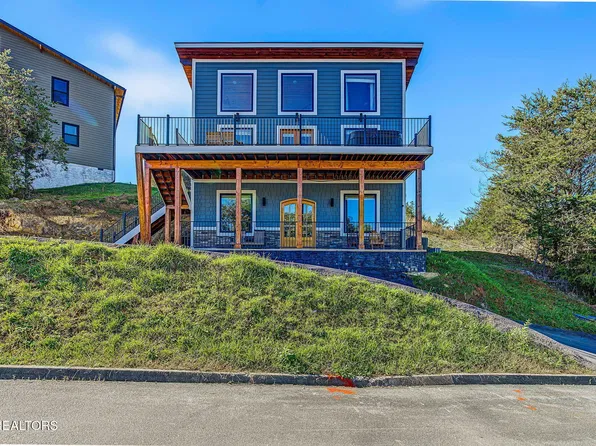 810 Blue Herring Way, Sevierville, TN 37876