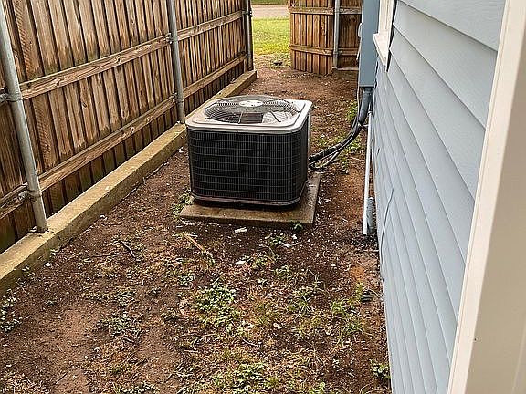 4th image of 1003 Avenue J