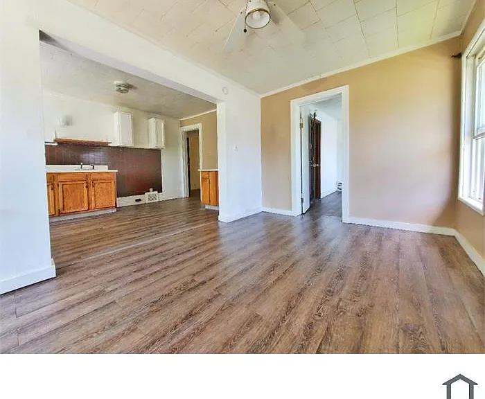 264 W Harris Ave #2 — Photo 3
