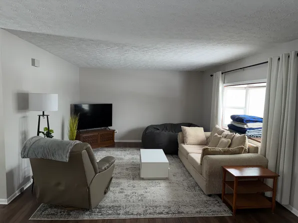 (undisclosed Address), Canton, OH 44721