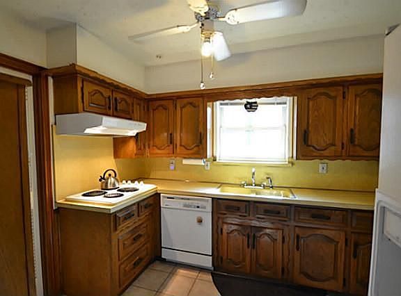 5th image of 32 Highland Pl