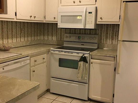 3rd image of 1931 King James Pkwy APT 106