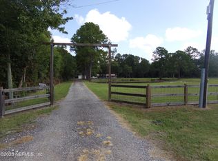 10911 Cisco Gardens Rd N, Jacksonville, FL 32219