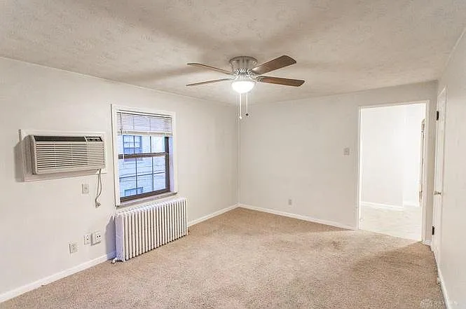 545 Corona Ave #B — Photo 3