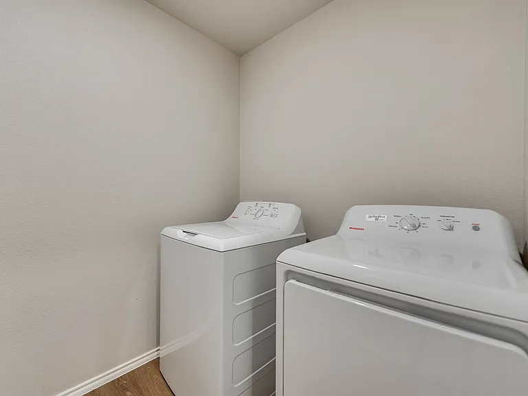 8213 E County Road 111 — Photo 10